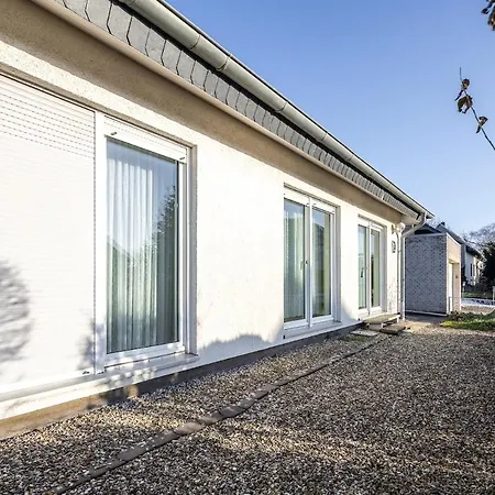 بيت للعطل Geraeumiges Haus Mit Sauna & Terrasse, Golf & Messe لاتزن