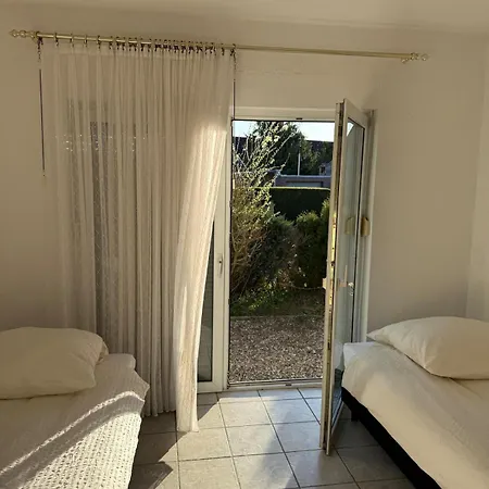 Geraeumiges Haus Mit Sauna & Terrasse, Golf & Messe بيت للعطل لاتزن