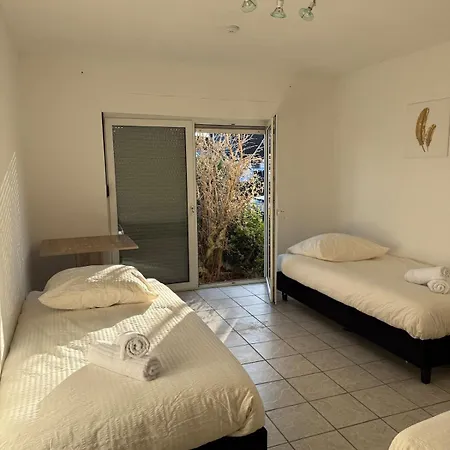 Geraeumiges Haus Mit Sauna & Terrasse, Golf & Messe 펜션